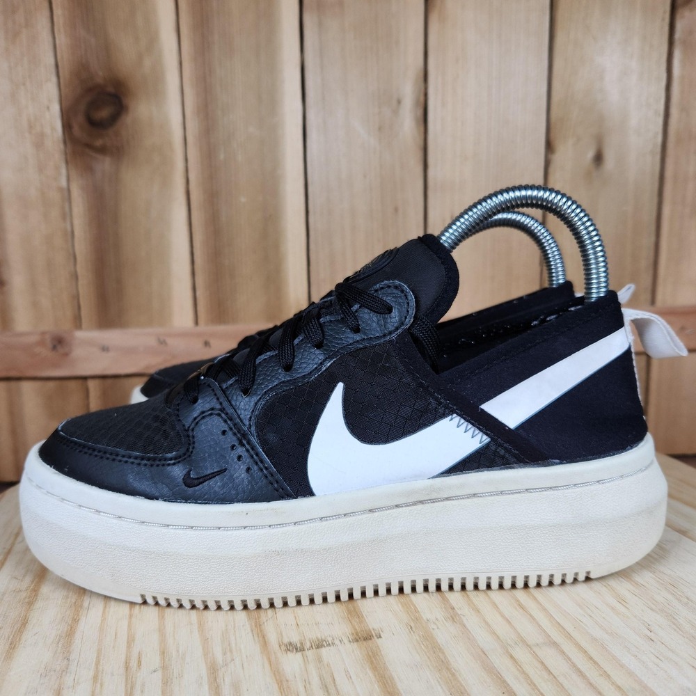 Nike Black and White Casual Sneakers